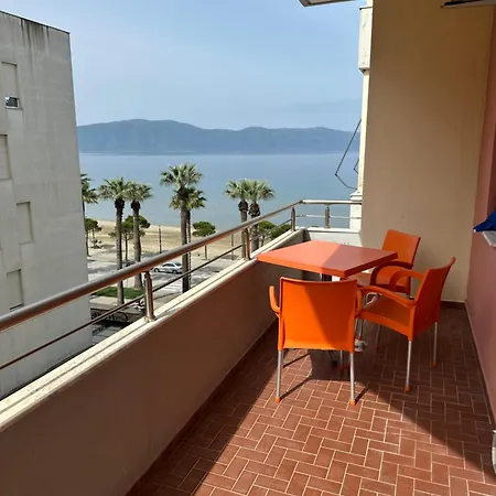 Beachfront 4 By Office Lejlighed Vlorë